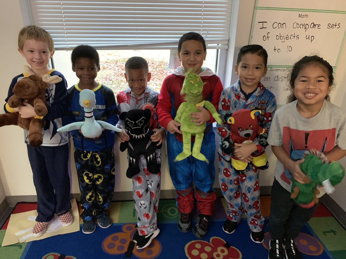prinetime2learn's tweet photo. Just a bunch of boys in their PJs with their friends 👬❤️ https://t.co/CqNlbfRuEv