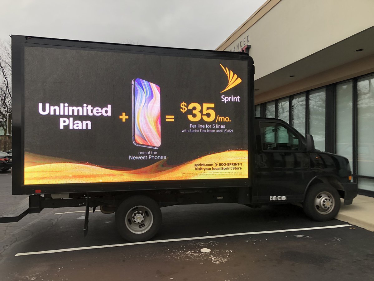 BKnollRetail's tweet photo. Look what Hannah and I spotted in Mill Run today! Our advertising truck is on the go in Columbus.. stop out to see Hannahβs staff for a great experience. #MillRun #Columbus @Nanners @cusickretail @ChappySprint @jajones83 @mark_nachman @tracySprint https://t.co/fPZAbATq14