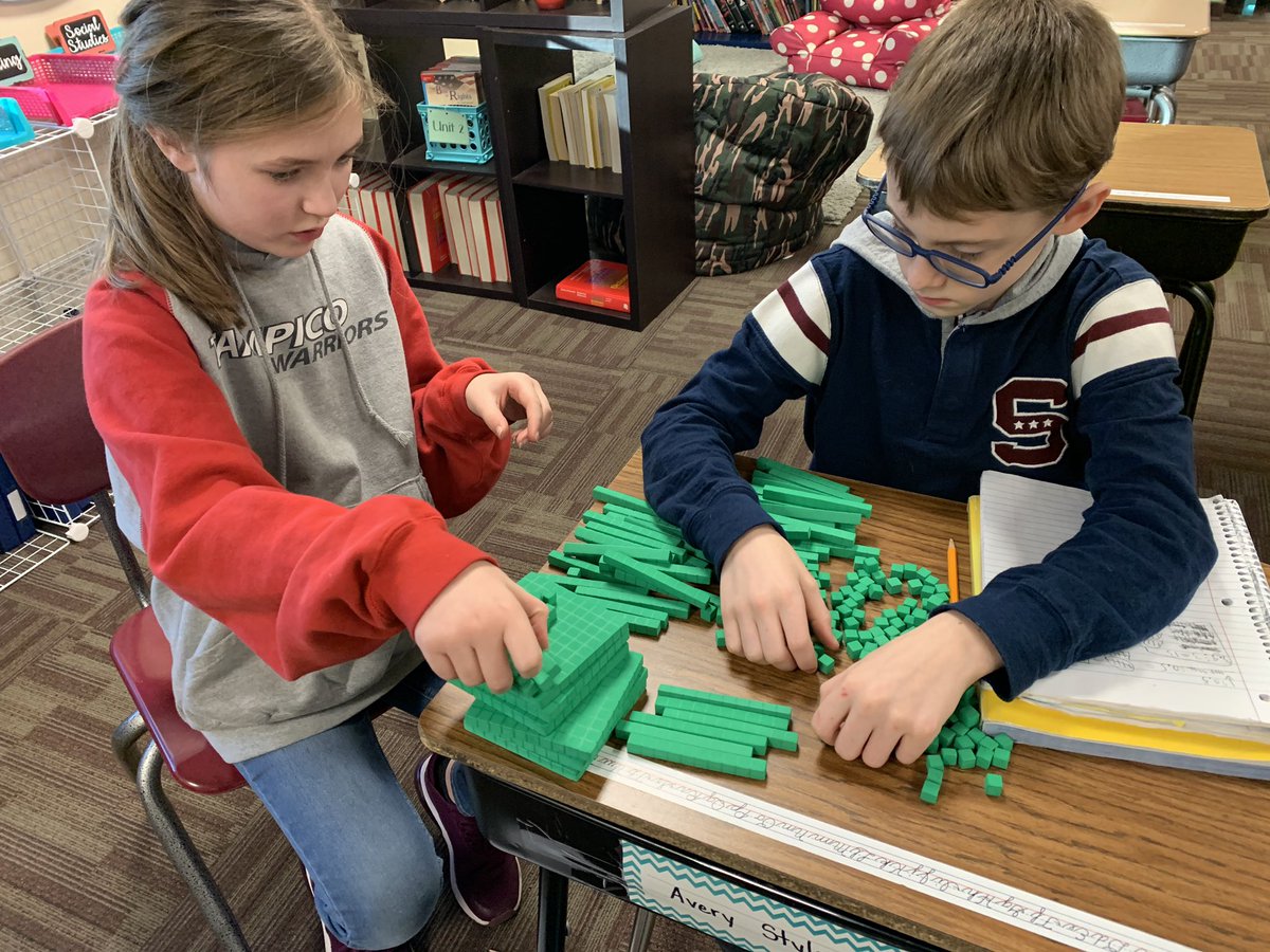 MsSouba's tweet photo. Today’s Math lesson included solving division problems using Base 10 Blocks through modeling. https://t.co/rNdg3nJqbi