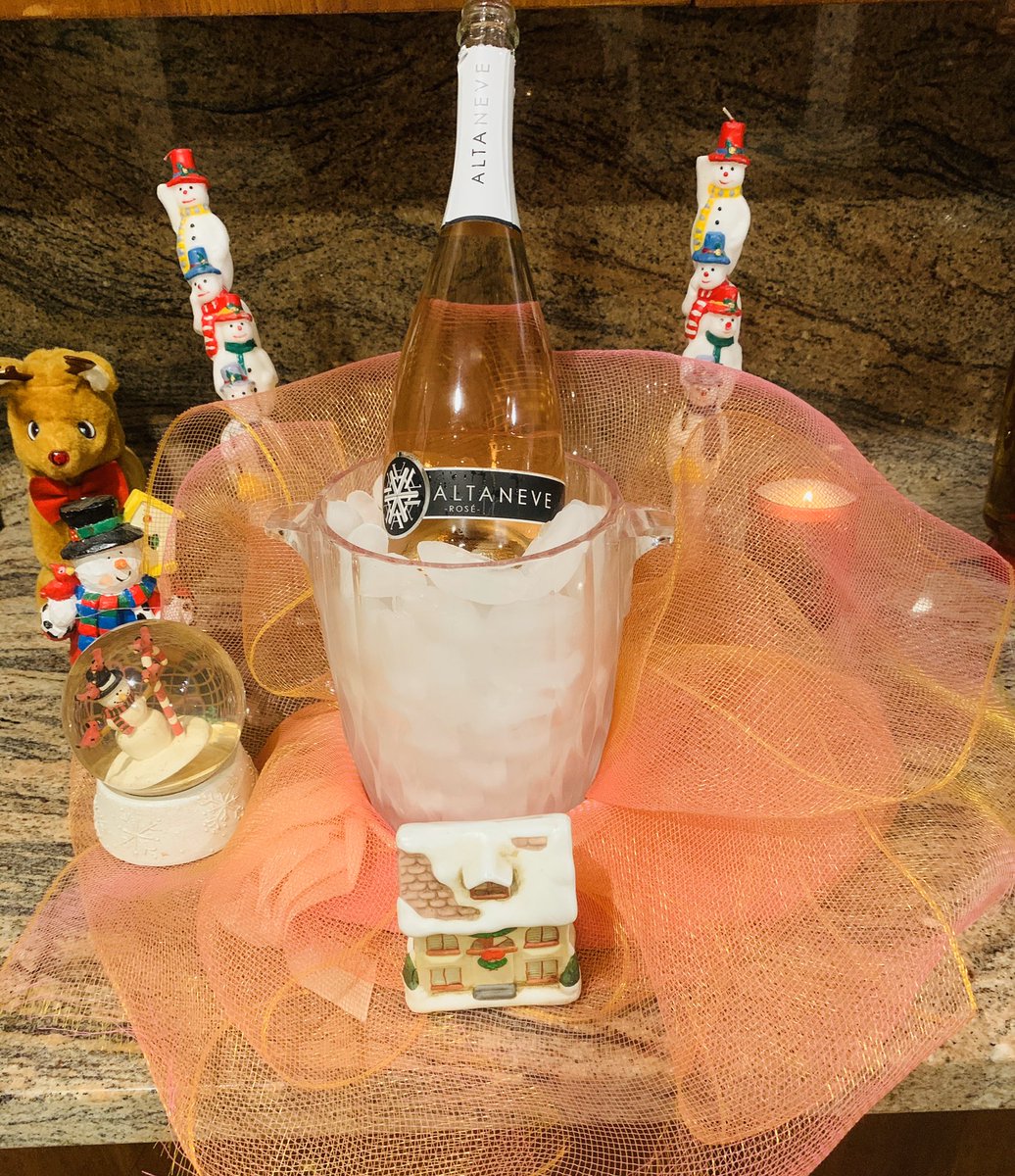 winegal🍷💃🏻 tweet media