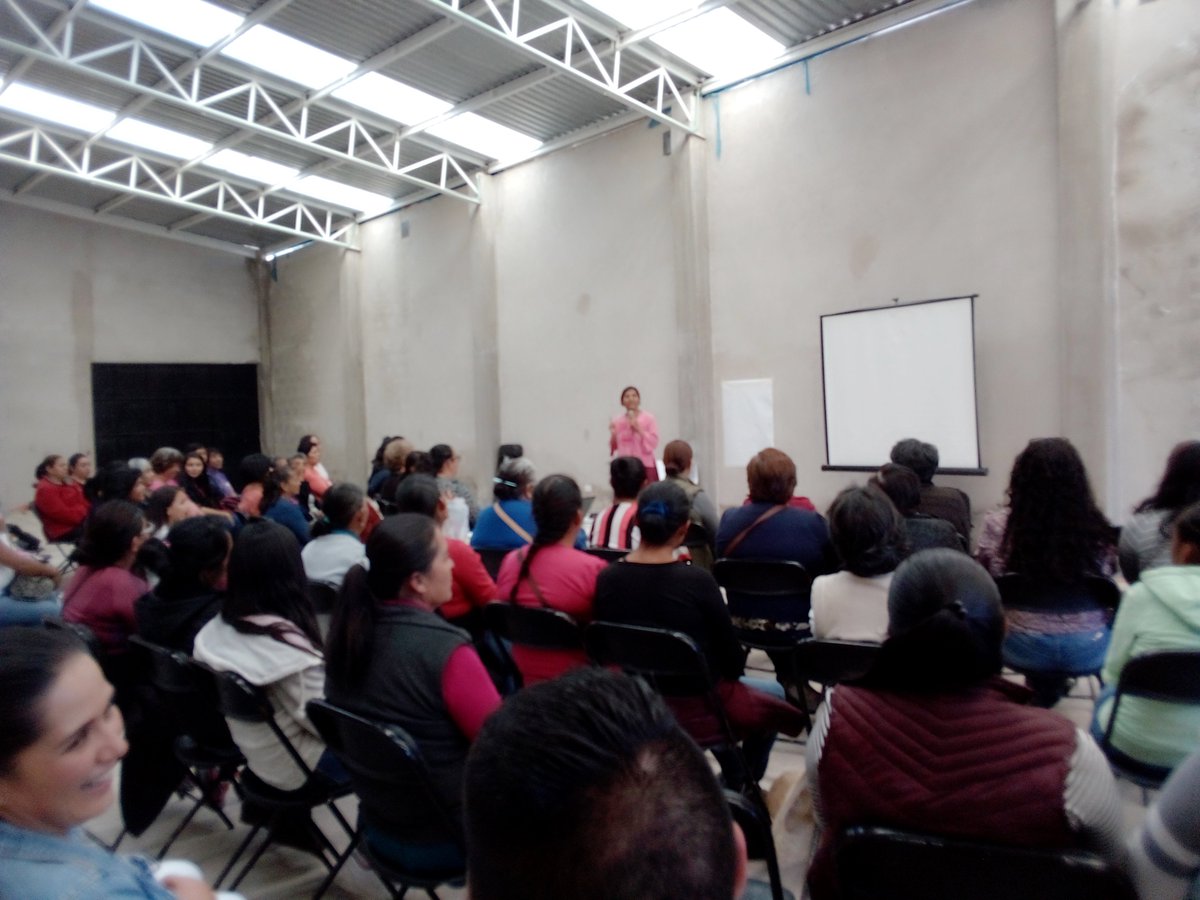 MISOCA_AC's tweet photo. En nuestro programa de educación para la salud, se realizó un taller de prevención de cáncer de mama. Diversas mujeres se unieron para abordar su atocuidado, está ocasión en Nopala Hidalgo.
@AvonMexico #autocuidado, #casdi, #cadapasoesporti https://t.co/Qfsqds3rc7