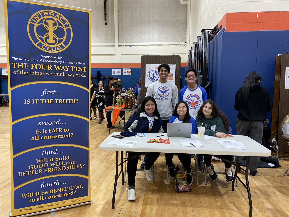 HEHSinteract's tweet image. Our Interact Leaders were grateful to answer all questions the 8th graders had fromIncoming Freshmen Night !! Thank you !!