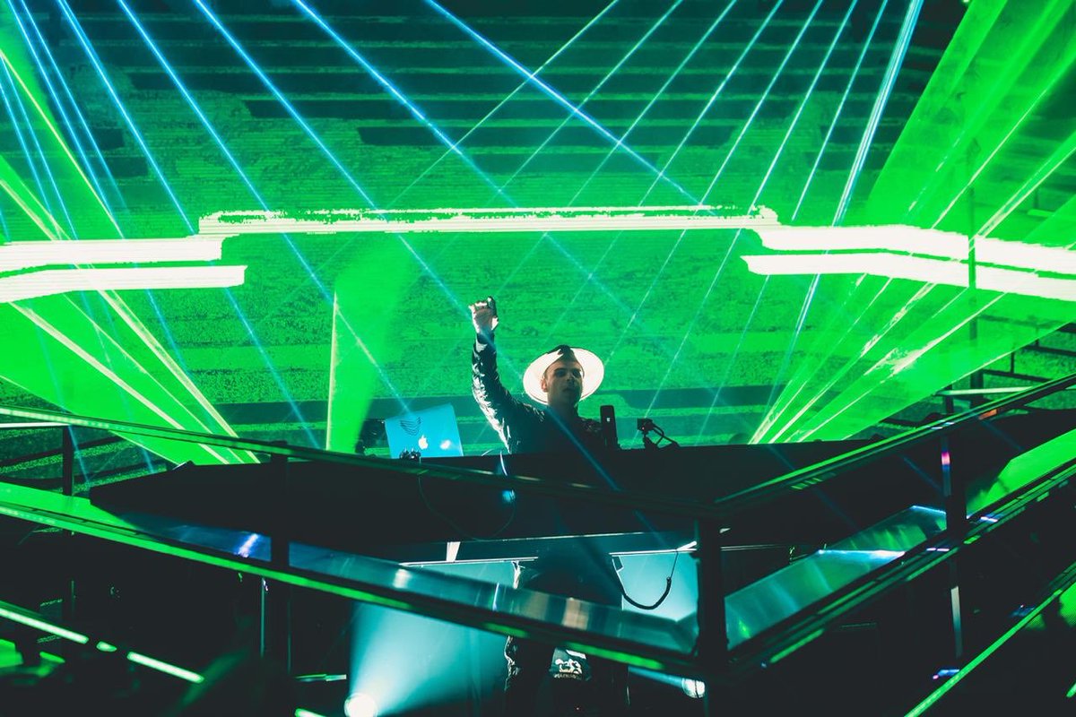 VintageCulture's tweet image. Dia 04 de janeiro no @ParadorP12 usaremos esse palco novamente, esse ano vamos usar ele em bastante shows ❤️