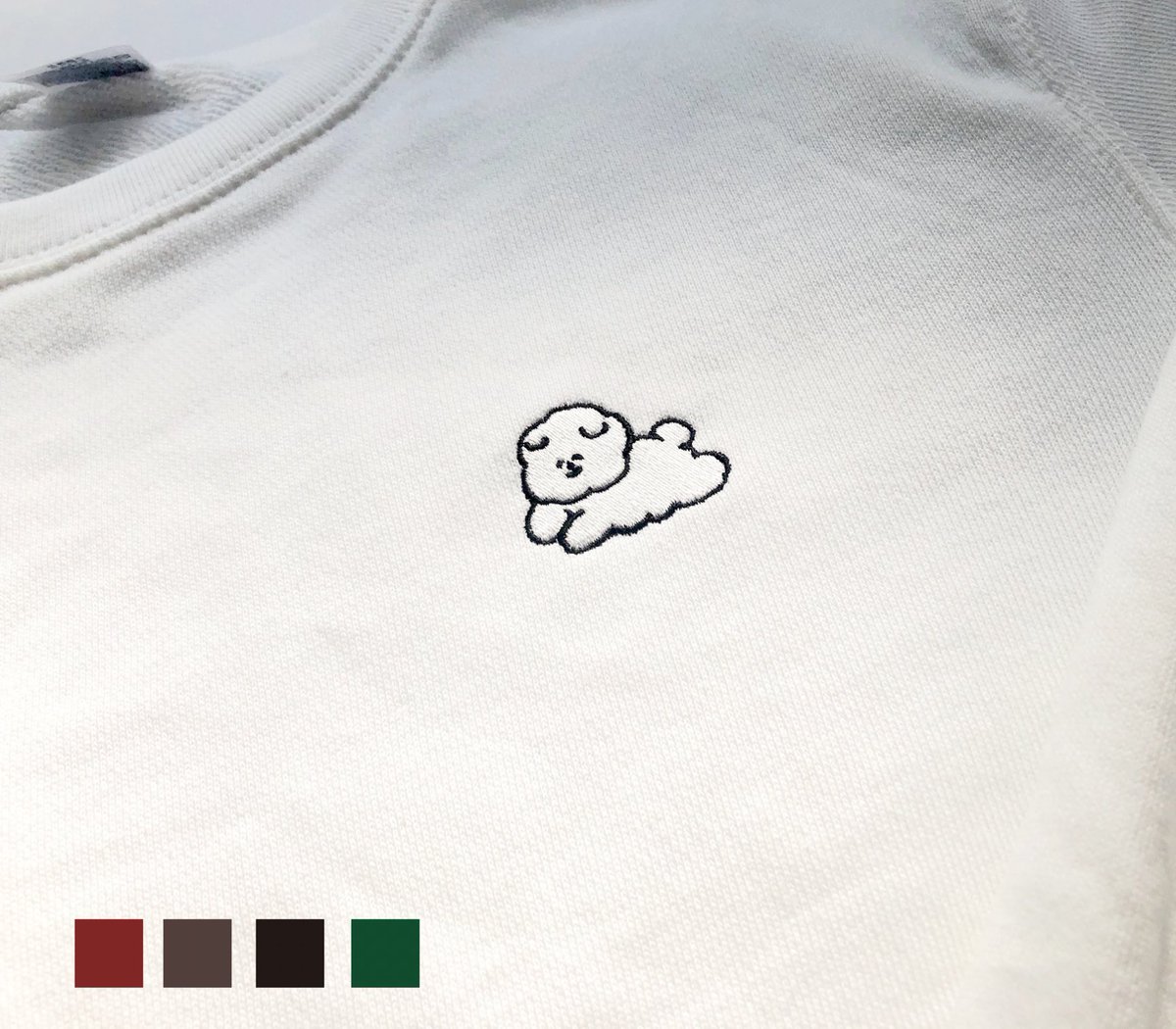 【お通販】
本日18:00より公式オンラインストアに新しく、もさおの刺繍トレーナー5色ともさおスマホリングが入荷されます。ぬいもあるよ!
https://t.co/dSQzBZ06LB 