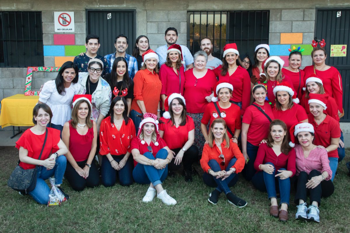 Japdesinaloa's tweet photo. 🎄✨Posada de Centro Comunitario Los Alamitos, IAP. Gracias a todos los que hicieron posible estas sonrisas. 😊🤩
#JAPSinaloa #MásCerca #Ayudar #NavidadconCausa https://t.co/FfHrtpUrw2