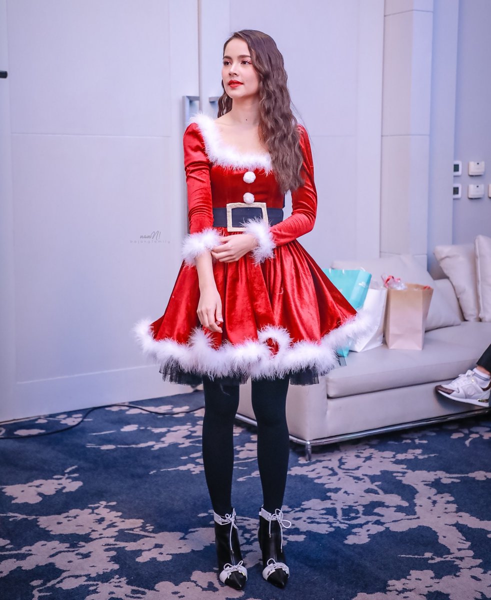 citypae's tweet photo. ซานตี้ญาญ่า #URASSAYASFANMEET2019 #urassayas #yayaurassaya #bajangfamily #bajangfamily2019 #bajangfamily❤️NY #บ๊ะจ่างแฟมิลี่ #รักNYไม่ปล่อยมือ https://t.co/6KdHAneeF0