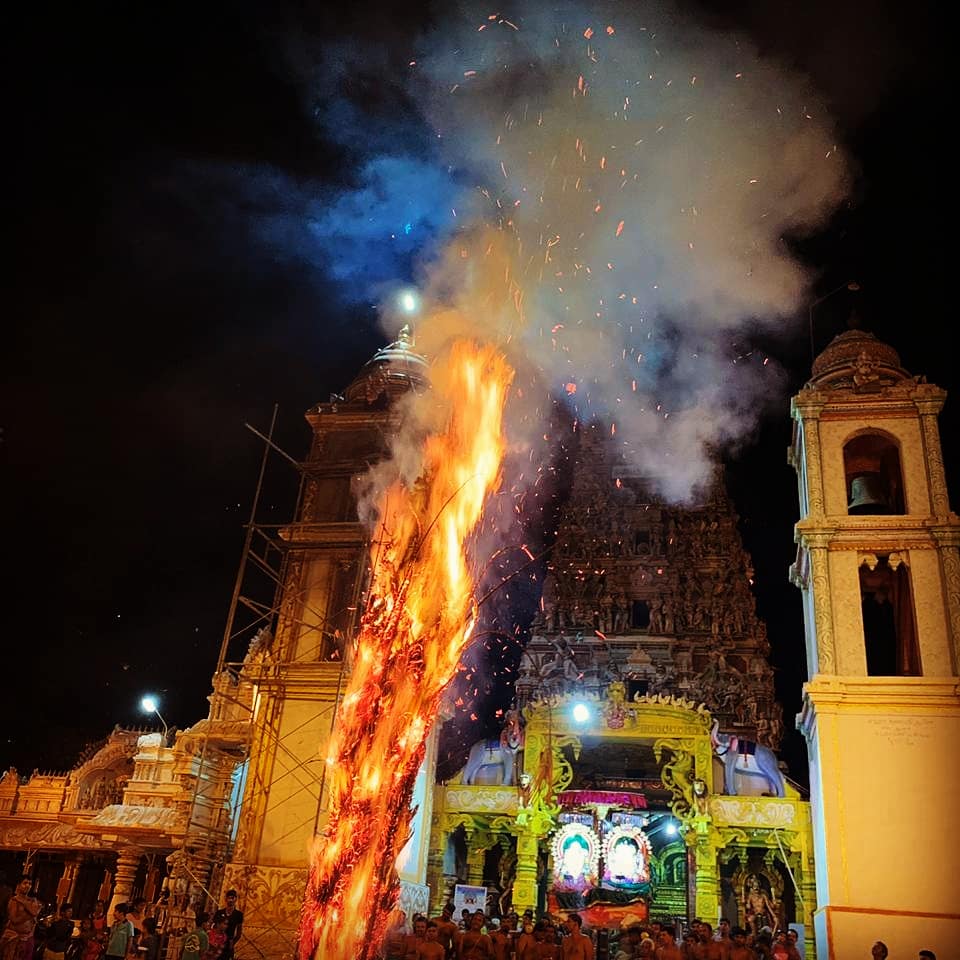 thayabala01's tweet photo. எங்கள் ஊரில் திருக்கார்த்திகை.
#இணுவில்_பரராஜசேகரப்பிள்ளையார் 🙏
#Inuvil #Jaffna #Srilanka #India #Eelam https://t.co/NgQu0LeUkn