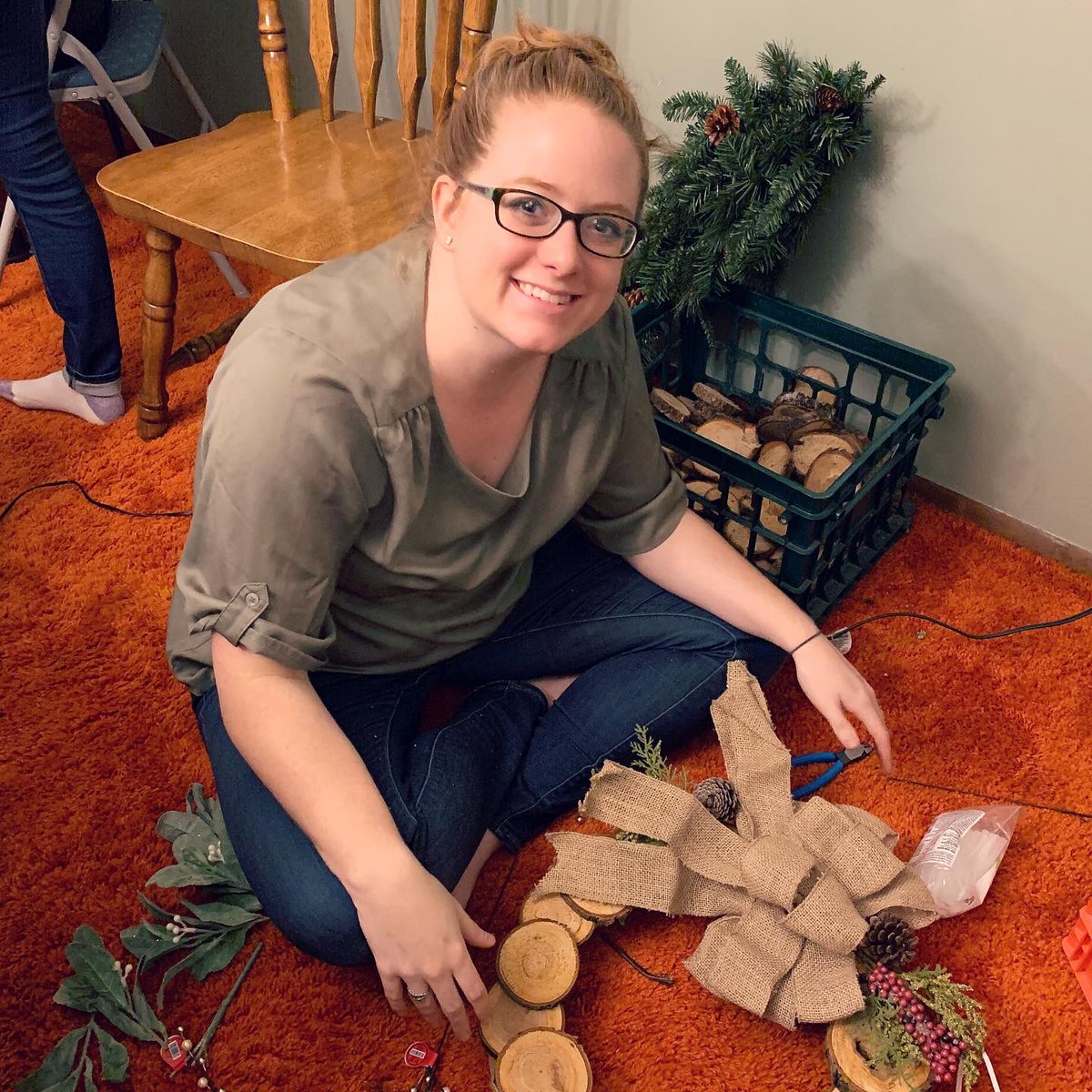 wellsburgchurch's tweet photo. Some of the ladies from church and their friends got together tonight to make wreaths with wood cut by Ken Prager. Always a joy to see such fun fellowship between sisters in Christ and their friends.
#churchfamily #Bible #faith #OhioValley #Wellsburg #WestVirginia #churchofChrist https://t.co/GTBSZiu1AW