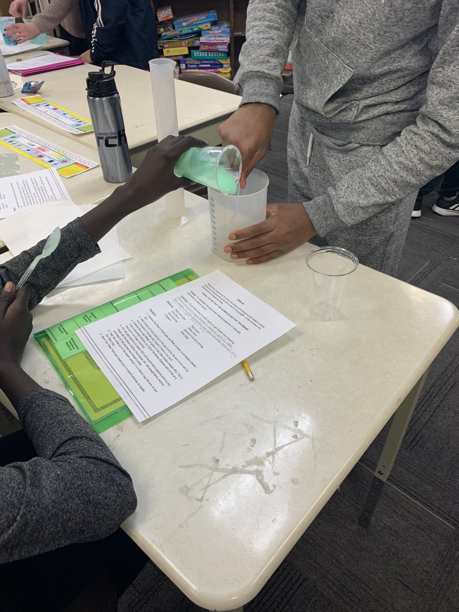 MissSarahJarvis's tweet photo. Today we experimented with making slime for our pure substances and mixture unit! Is slime a solid or a liquid? Let’s investigate! 🔬🧪💧👩🏻‍🔬 @LEADUWindsor https://t.co/OtgnpBoI2g