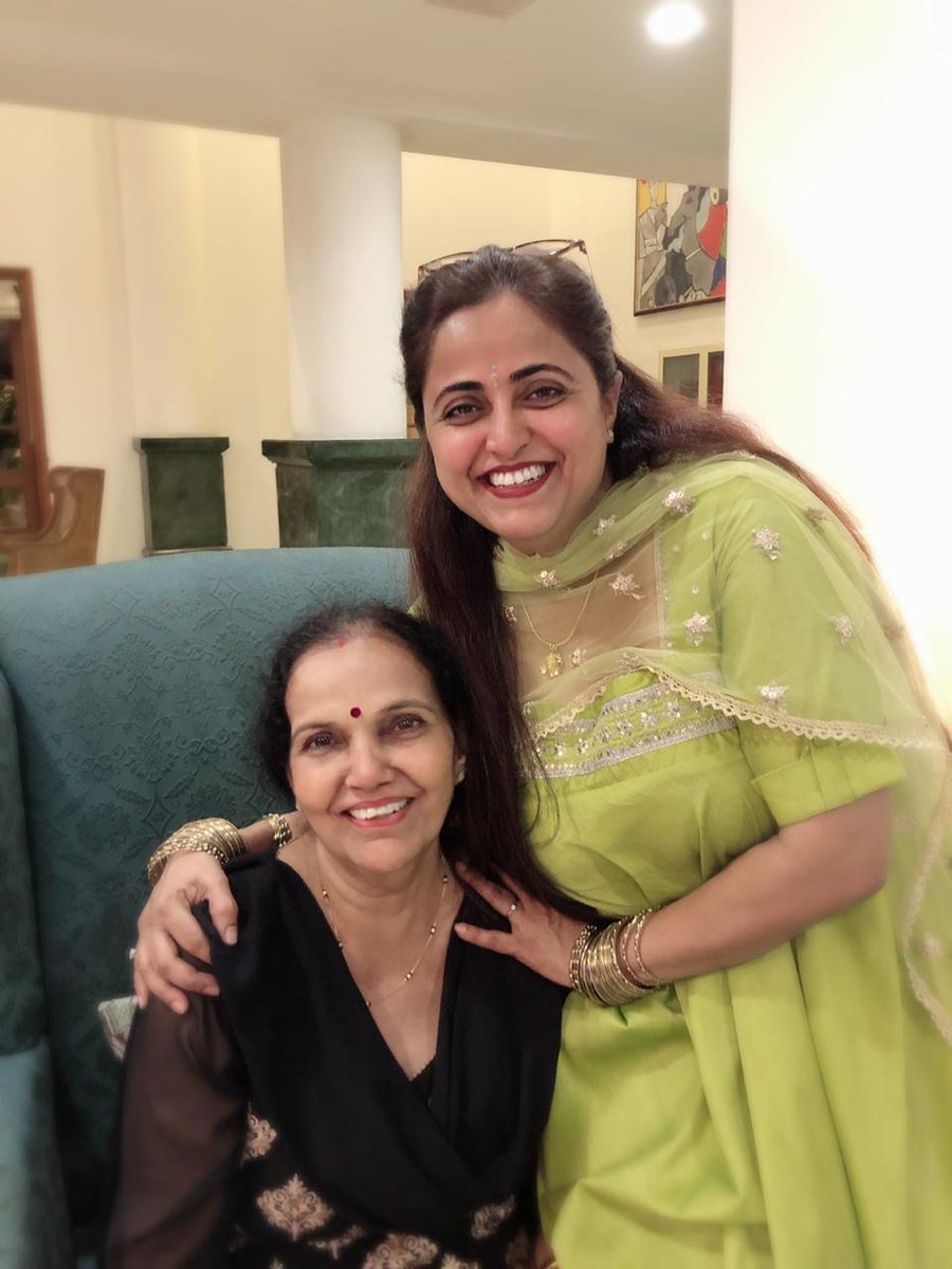 Happy happy to you Mommy #ShantiSinha ..  #loveyou #smilealways #stayhappy #majaisikoinahi #happyhappy #celebrationstonite #bighug #kissikissihuggyhuggy may God bless you with the best of health n smiles always 🤗🤗🤗🤗🤗🤗😘😘😘