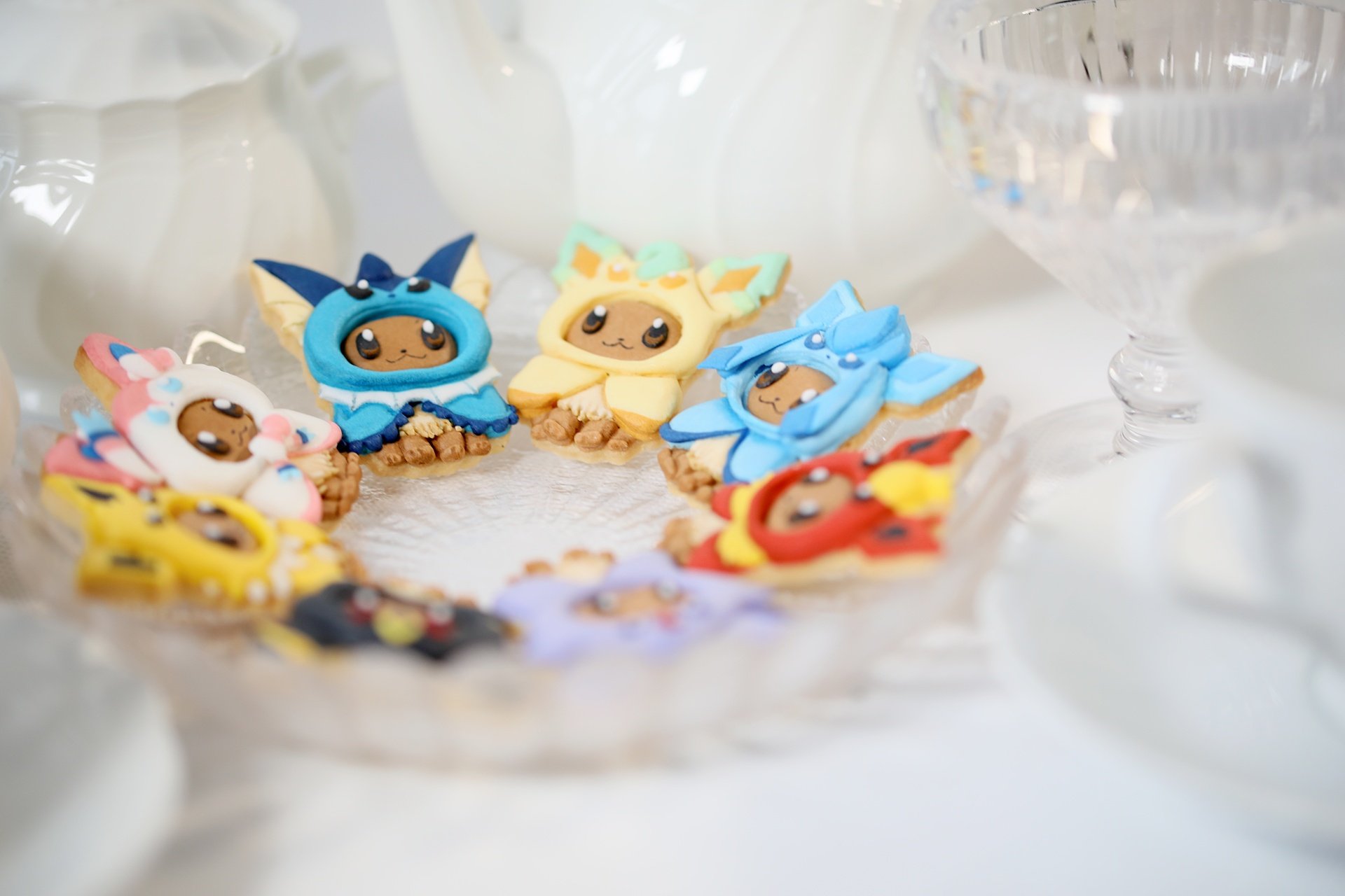 Whip Sugar ホイップシュガー お菓子なyoutuber こんなかわいい子達を食べることはできません 妻が作った アイシングクッキーのイーブイたちです ポンチョを着たイーブイ 毎回言ってるけど これ クッキーだよ