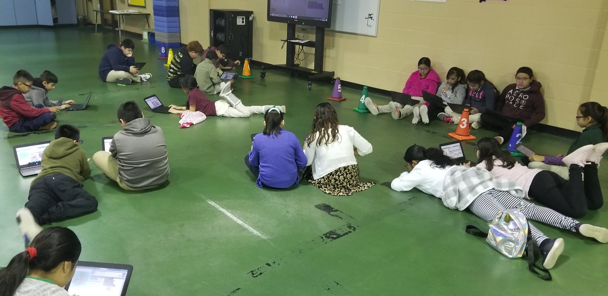 Bright minds of tomorrow engaging in hour of code during P.E class.  Leading the way for the future. #ALDINEHoc @WilsonAISD @AldineSTEM