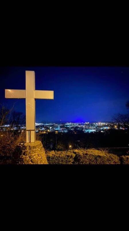 FYVpolice's tweet photo. #LightTheCityBlue413 #fayettevillesfinest #community #NeverForget #wehaveitfromhere #OfficerCarr https://t.co/byagrUrfOY