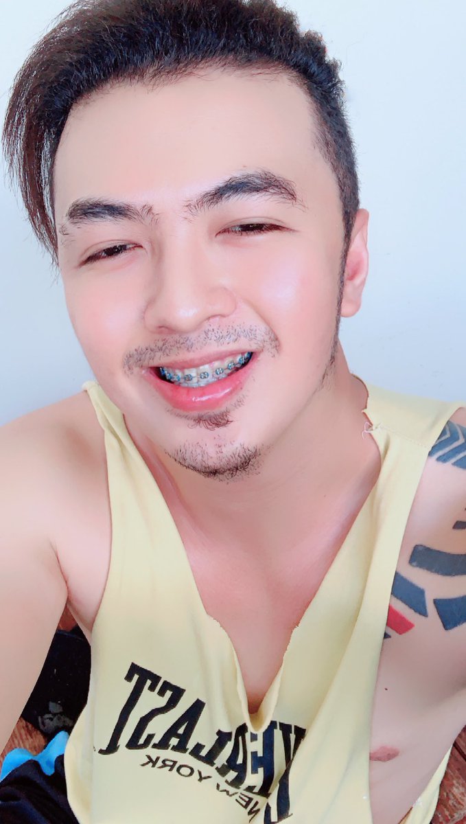 AceAlmighty24's tweet photo. helloo! msta nmn? haha https://t.co/6h2qeFh5EQ