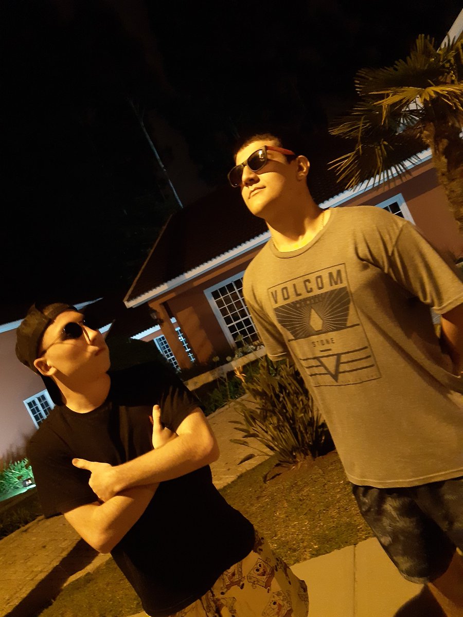 davishow_7's tweet photo. #TeamD7 ou #TeamCampa ? https://t.co/GYvNk0seUr