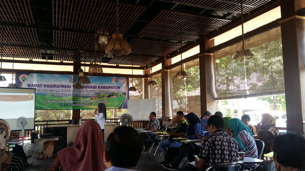 gu2n_wbsn's tweet photo. Rapat Koordinasi Tim Inovasi Kabupaten (TIK) Kab. Trenggalek tgl. 10 sd 13 Desember 2019. Dengan agenda Evaluasi Kegiatan PID Tahun 2019
#ProgramInovasiDesa2019
#tppitrenggalek
#tppijawatimur
@jokowi
@halimiskandarnu
@budimuni98
@taufikmadjid71
@anwsanusi
@AndryDewantoAh1 https://t.co/PiwD2JT9pt