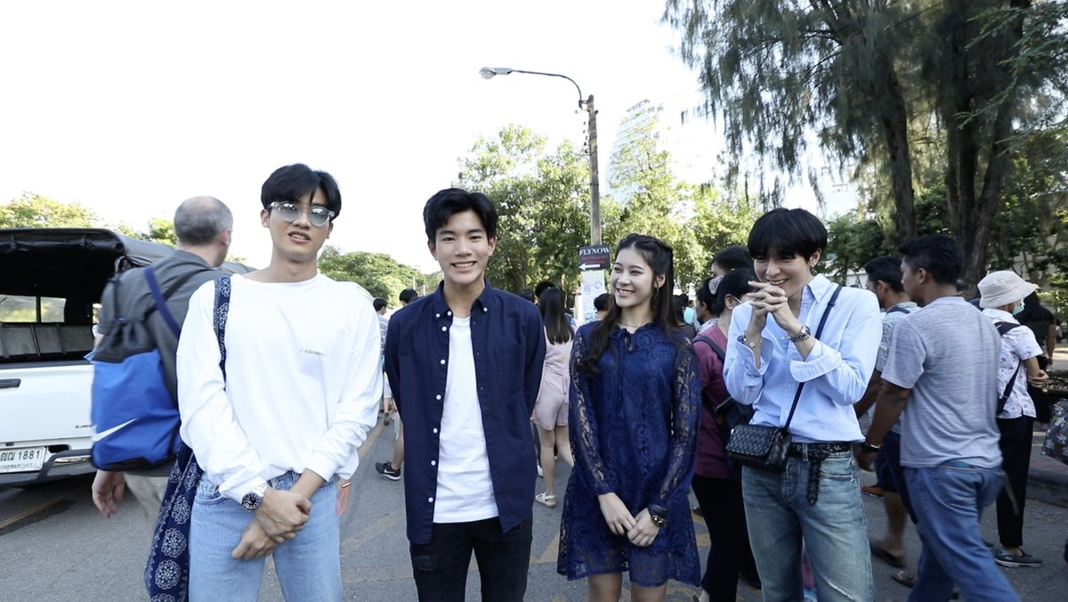 GMMTV's tweet photo. ถึงเวลาของนักกวีร่วมแต่งกลอนให้กับรายการ เตร็ดเตร่ fest กับ เต ตะว���น Ep. ที่ 13 เต ชวน อาร์มและน้องเอิร์น, น้องโฟร์ท ไปสอยดาวงานกาชาด ส่งกลอนมาใต้โพสต์นี้ หมดเขตวันอังคาร ที่ 15 ธันวาคมนี้ งานนี้มีรางวัลให้อีกแล้วจ้า 
 #เตร็ดเตร่festกับเตตะวัน #GMMTV https://t.co/3vCucmEfni
