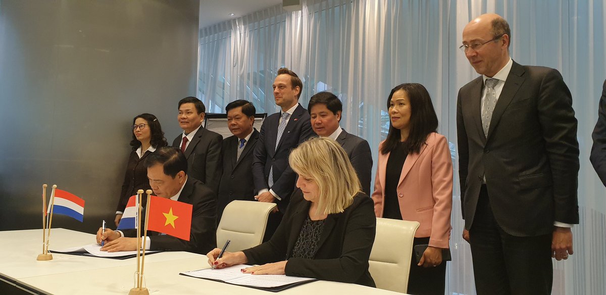 HarmHaverkort's tweet photo. Inspiring Strategic Partnership meeting NL-Vietnam with @MSonnema and the VNse minister of Agriculture Mr. Cuong. https://t.co/efEqQGNkb5