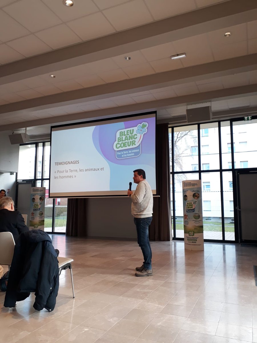 BleuBlancCoeur's tweet photo. @Cnous_LesCrous [#RLBBC #Caen] Ludovic Lecoeur, Délégué de l'association #Agores 💬 : « Lorsque j'ai rencontré les éleveurs #BleuBlancCoeur avant tout ce qui m'a marqué c'était la passion avec laquelle ils parlaient de leur métier. » https://t.co/8bl9Nqguzp