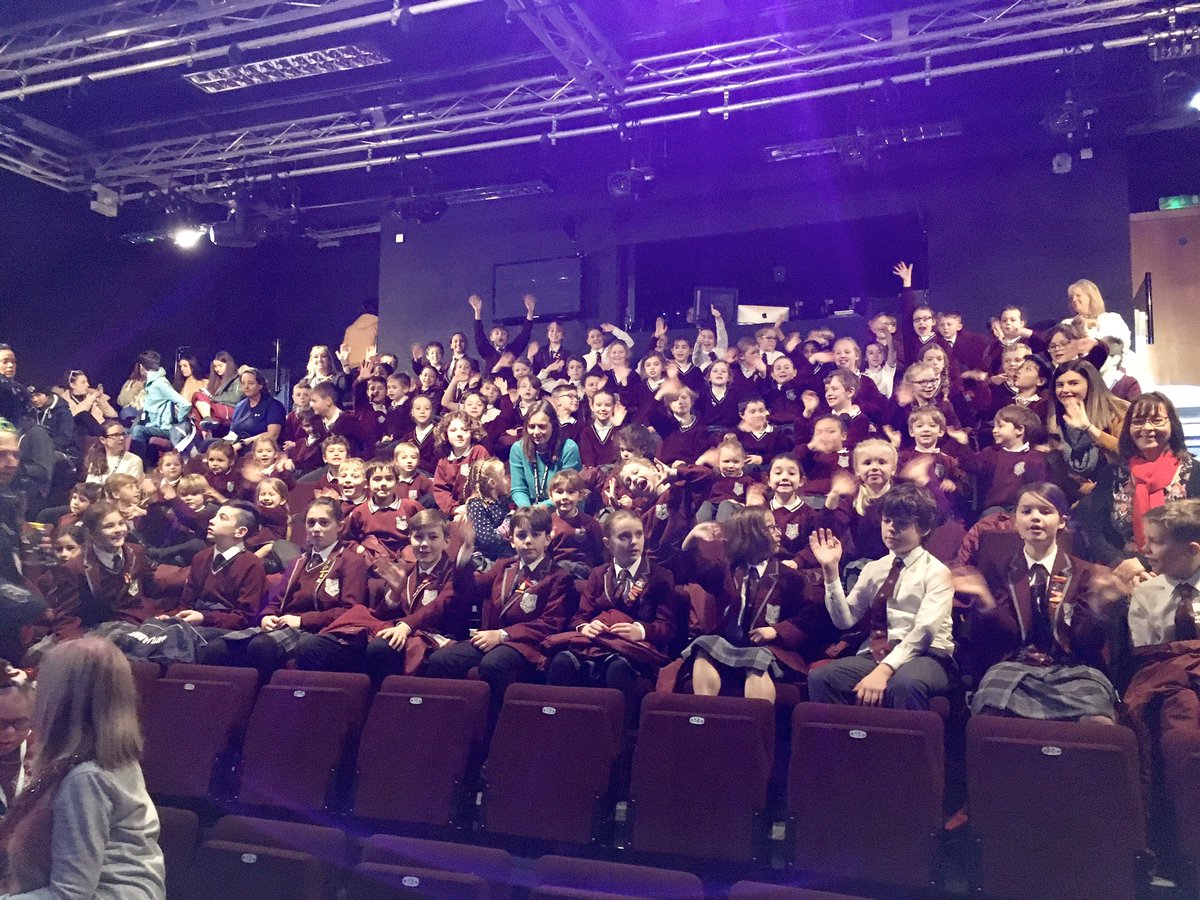 TrudyGolding1's tweet photo. The whole school is excitedly waiting for the pantomime at Bexhill College to start. https://t.co/WTP5nmWlCF