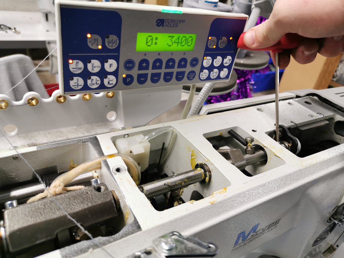 jayssmrs's tweet image. Setting up potentiometers this morning #Sewing #Durkopp #production