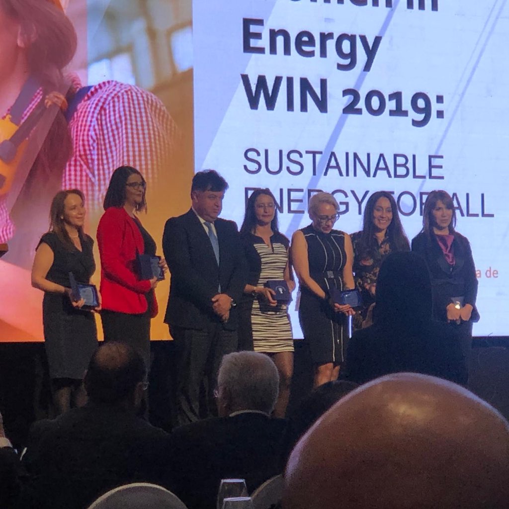 lvelascog's tweet photo. #rReconocimiento al trabajo en #womeninenergy #WIN2019 organizado por la @EcuadorSpe #Igualdadegenero #MujeresenlaIndustria. Gracias @Repsol por la nominación. https://t.co/pkegYDB4EP
