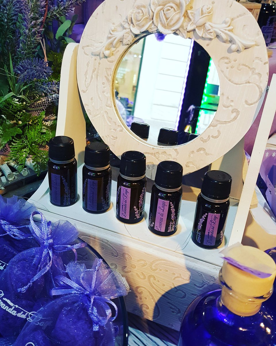 #ComerSee #cernobio #bellagio  #comolaketoday #ItalienischeKosmetik #lugano #chiasso #путешествиепоиталии #porfume #porfumo #Parfüm #como #italien #озерокомо #comotoday #comocity #comolife #lagodicomo #comocentro #comoshop #шоппинг #comolake🇮🇹 #comoitalia #comonight #comotoday