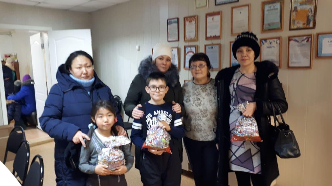 Секретарь первичного отделения «Табагинское» Мария Петровна Ноговицина дала старт «добрым делам», оказав материальную помощь и подарив «тепло» трём семьям. instagram.com/p/B54mp7spP3b/