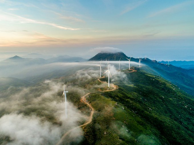 BDVA_eu's tweet photo. New @BDVA_PPP post with insights about #BigData challenges in the wind turbine industry: 
https://t.co/KBEWgHmlUv
With Bruce Hall (CEO) and Samuel Wharton (Product Owner) in @ONYXInSight #windenergy #predictive #maintenance #DataAnalytics https://t.co/PR8NrPOmNy