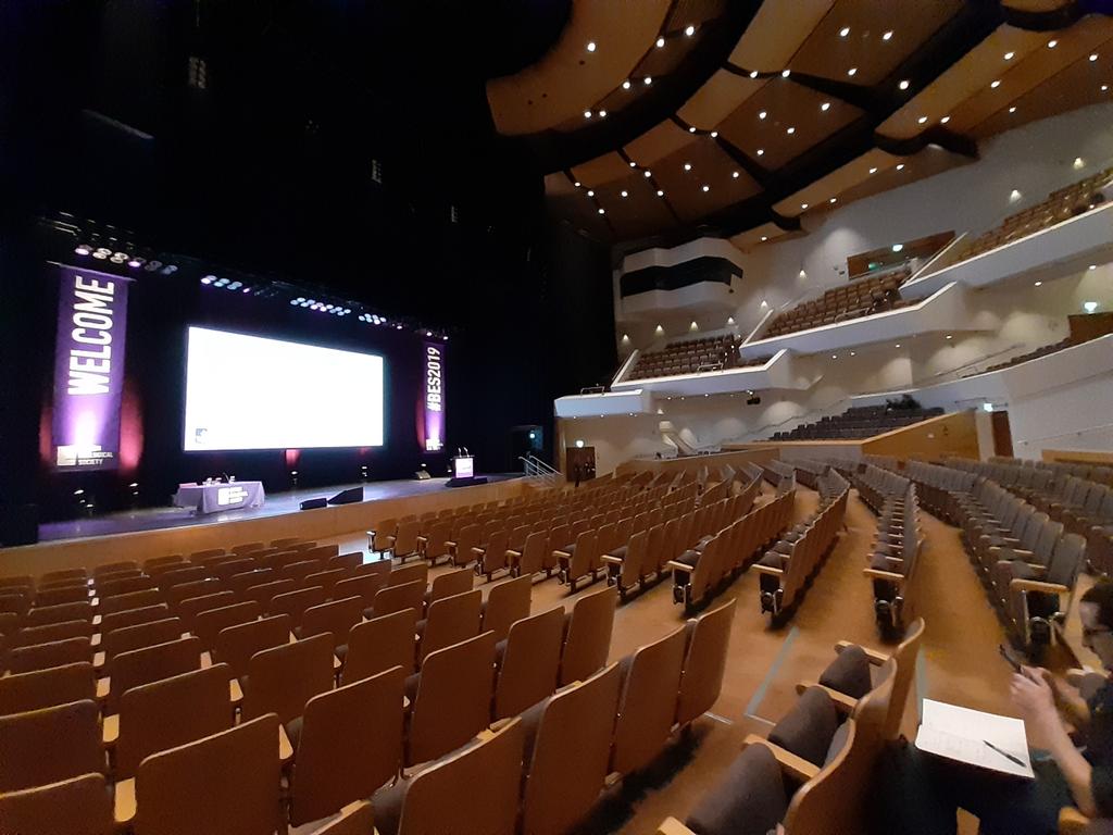 SianGreen92's tweet photo. Umm so this room is bigger than expected! Glad I'm not presenting on this stage yet but excited to hear what others have to say on the topic of: 'How can Citizen Science deliver real world impact? ๐ #ConferenceNewbie #BES2019 #CitizenScience https://t.co/ul2BGUYUNj