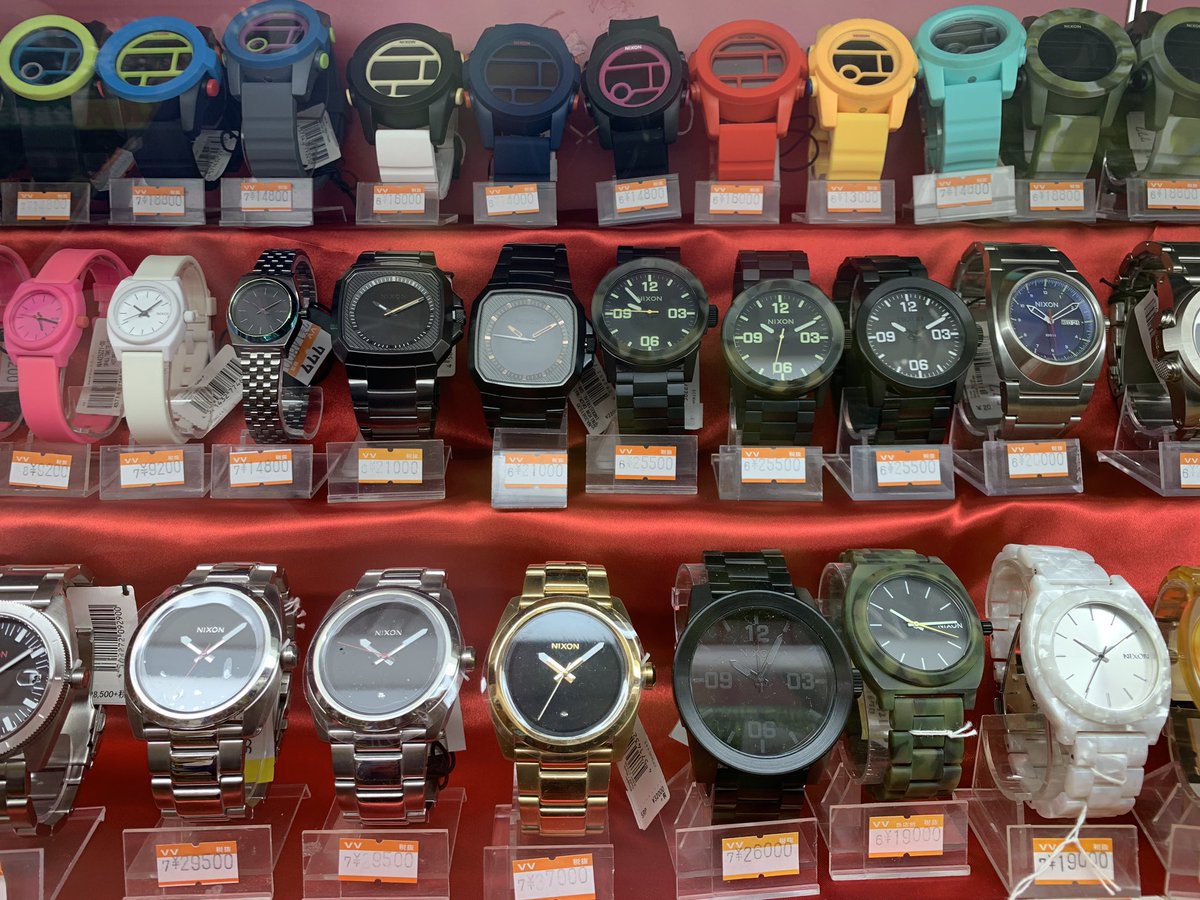 ヴィレッジヴァンガードイオン北谷店 アウトレット アウトレット情報 実はこっそりうっかりアウトレット店舗が横に有ります いつの間にか一周年 ほとんどの商品が50 Off 欲しかったあの品この品掘り出し物が見つかるかも ヴィレヴァン