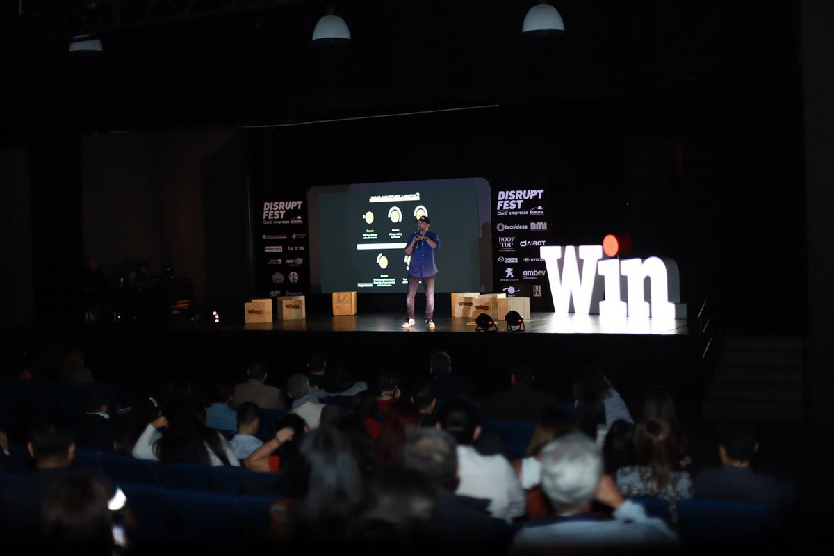 WinGuatemala's tweet photo. Algunas fotos de nuestro main event del cierre de #DisruptFest2019 ¡No te pierdas el próximo! @RevistaWin #DisruptFest https://t.co/aT93Pedx0P