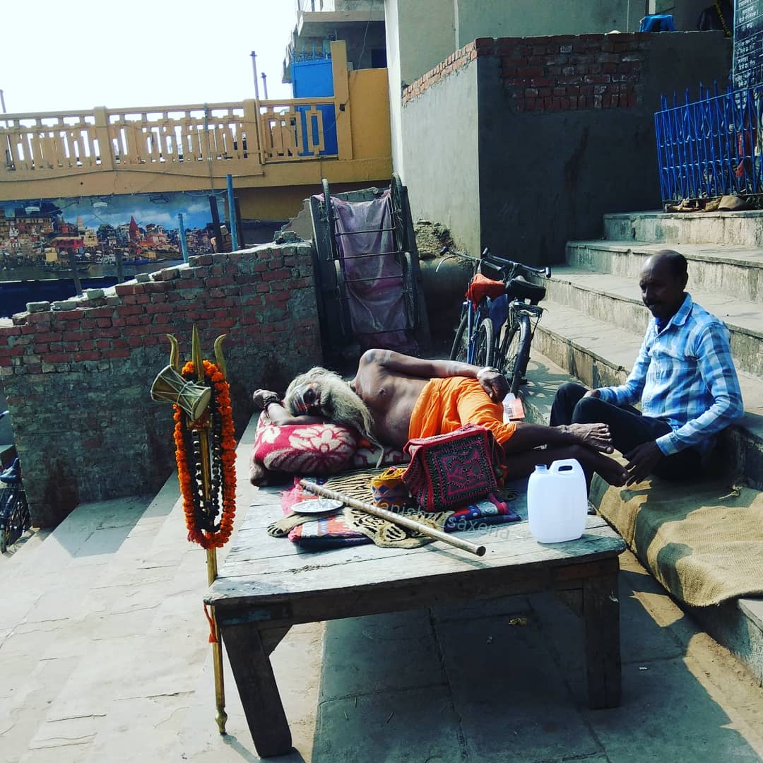 drmanishasaxena's tweet image. Dashashwamedh Ghat Varanasi

Sadhus and  Ganga ghat of Varanasi.

#dashashwamedhghat #dashashwamedh #varanasi #incredibleindia #incredibleindia🇮🇳 #drmanishasaxena #dr_manisha_saxena