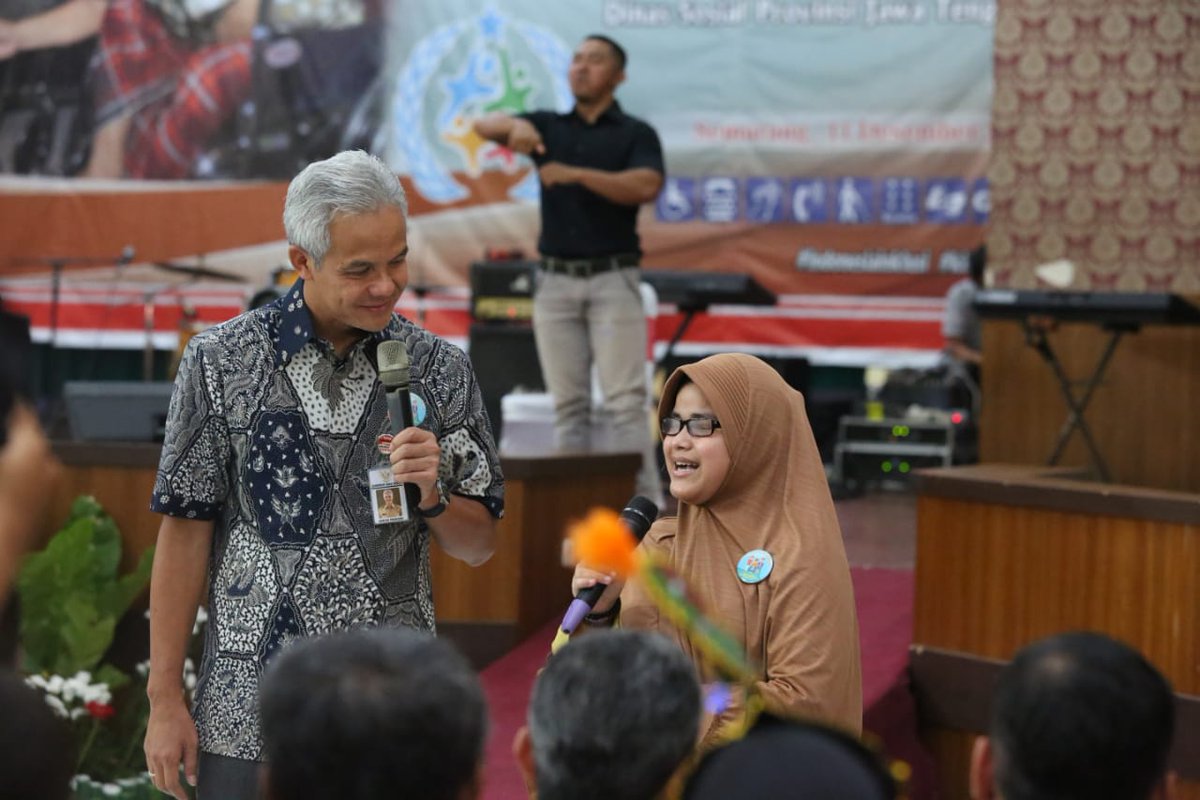 Peringatan Hari Disabilitas Internasional Ke-27 Tk. Prov. Jateng dengan tema "Indonesia Inklusi Disabilitas Unggul" di Gedung Wanita, Semarang, Rabu (11/12/2019) #JatengGayeng #haridisabilitasinternasional #KitaSama #IndonesiaInklusi