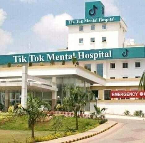 DesolateCranium's tweet photo. The hospital of the future is already here https://t.co/SW6P3PxS18