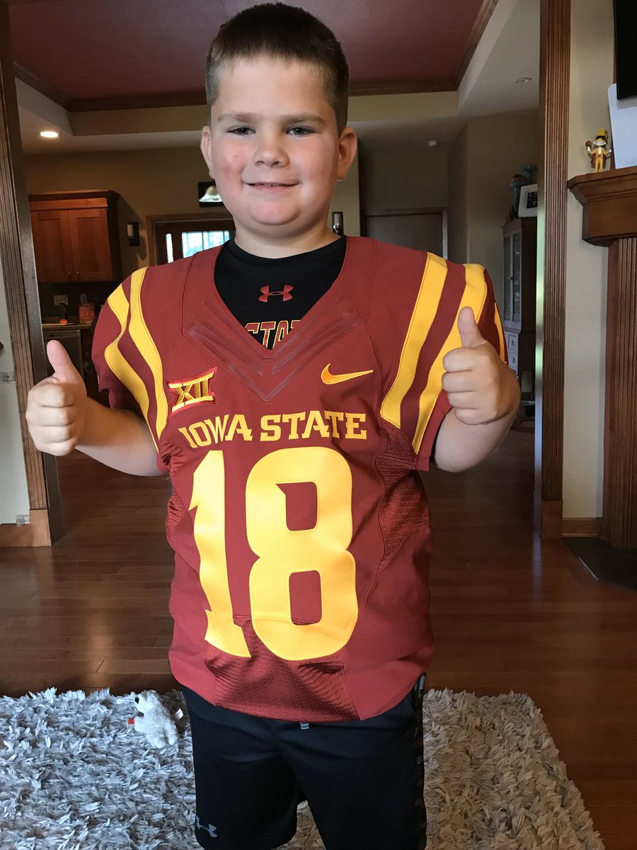 LilSidekick's tweet photo. @marcuslemonis @CWBowl @CWStadium @NDFootball @IowaStateFB We love #cyclonefootball, and #theprofit! Our sons bday is the 29th and he wants to celebrate a “sweet” cyclone victory with you, while showing you our “sweet” new flavored straw innovation he inspired. We know your sweet tooth and business will love it! See you @CWBowl! https://t.co/PqMQGX3EnO