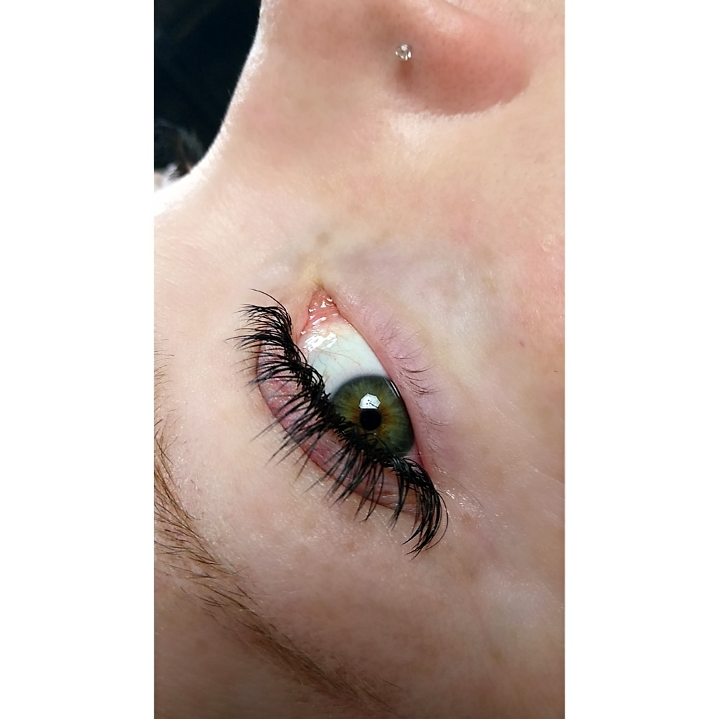 LashingCuties's tweet photo. Eyes greener than a 🎄 #lashes #holidayseason #holidayshopping #eylashextensions #giftideas https://t.co/THSg2JDgjm