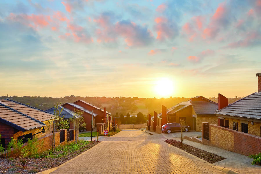 Real_Life_SA's tweet photo. REAL|Property: Investors looking to retire in Gauteng’s urban hubs are spoilt for lifestyle estate choices offering top-notch amenities and facilities:

https://t.co/iBAMYVIB8S

@Evergreen_LS, @Central_DevP https://t.co/bibrp5TJYO
