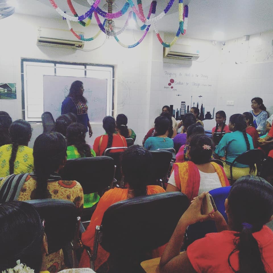 DreamZoneSchool's tweet photo. Dreamzone Kolathur centre Organized a Self Grooming Workshop for students on 30th November 2019, which was conducted by Ms.RATHI from Naturals Training academy. Many beauty enthusiasts participated in the event and made the day even more remarkable.

#dreamzone #selfgrooming https://t.co/zugEZpz7ze
