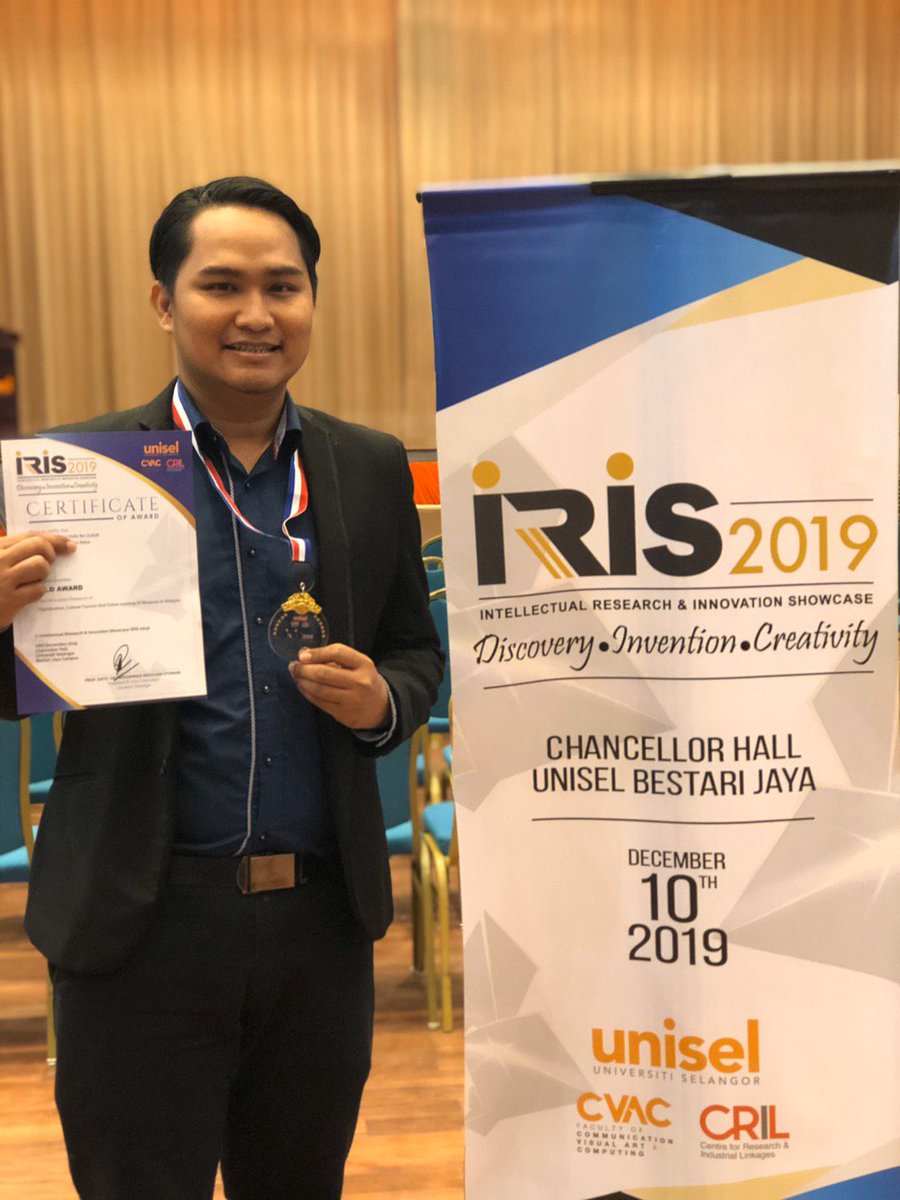 MuhammadFatrim's tweet image. ALHAMDULILLAH. Kisah semalam di UNISEL. Menang GOLD! Terima Kasih juri, rakan-rakan dan supervisorku atas sokongan serta bimbingan. UiTM manage to win 2 GOLD, 2 SILVER and 2 BRONZE. 😍

Sangat UNEXPECTED!

#IRIS2019 #UITM #UNISEL