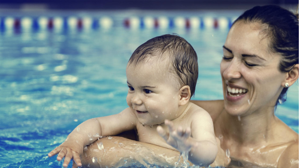 Have some fun with your little one at our Parent and Under 5's drop in swim sessions each Monday from 9.00 - 9.30am and Thursdays 9.30 - 10.00am. 
#lovethewater #parentandchildswimming
