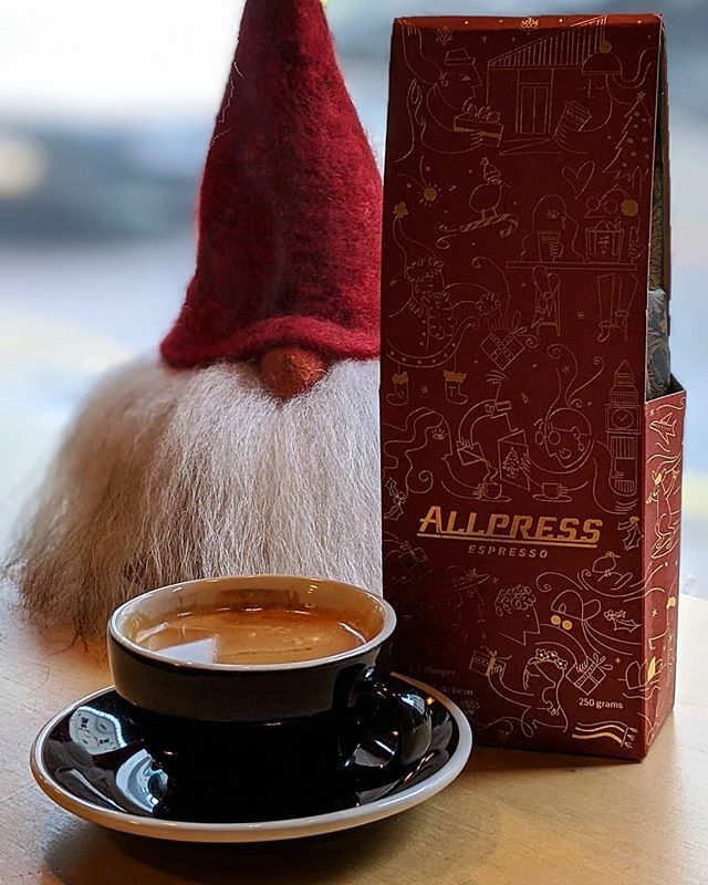 Christmas blend now available to order at both shops...
~ALLPRESS Christmas blend~
Our classic festive blend of coffees from Ethiopia, Guatemala and Sumatra.
With notes of cocoa, berry fruit and sweet spice - it's like a slice of Grandma's Christmas cake in a cup.
.
.
.
.
.
…
