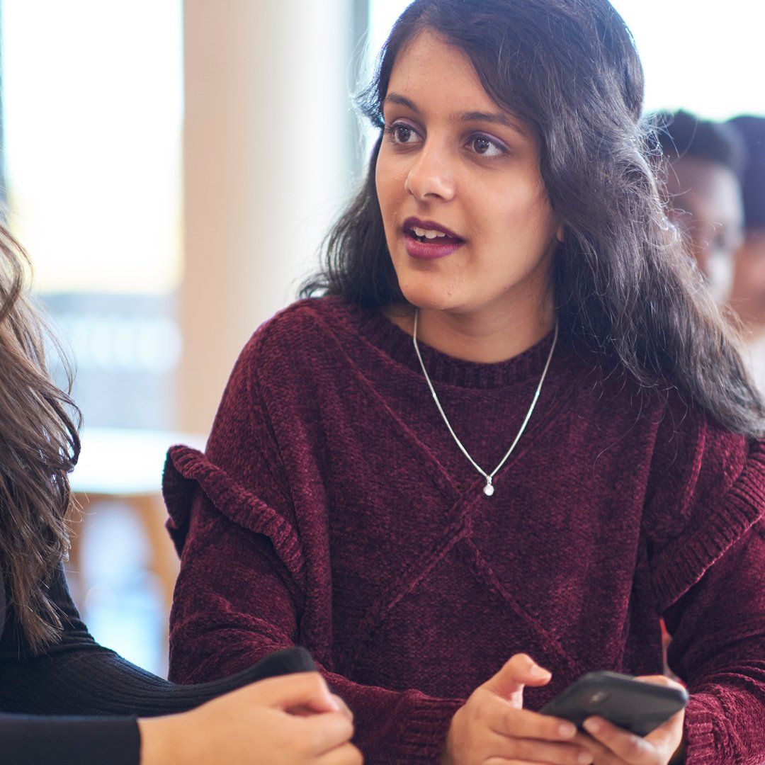 AngliaLTA's tweet photo. Over the next 12 working days we’ll be posting highlights from new interviews from AL&amp;T’s #GoodTeachingExchange – full interviews to follow.
Today @MCortnage Lecturer in Public Health talks about mobile phones in the classroom https://t.co/KSdi5AWwe1 #12_days_of_good_teaching https://t.co/2wDP8pAjyw