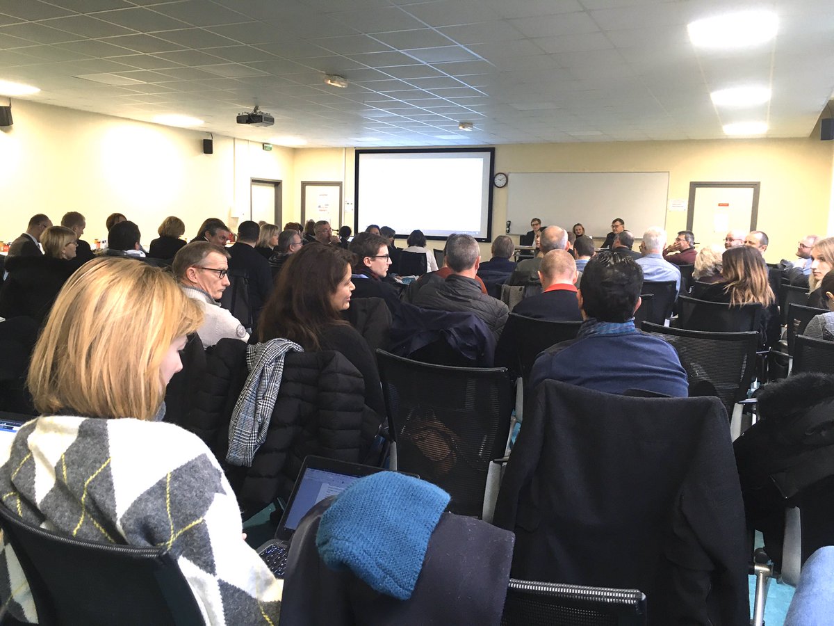aDesrousHdF's tweet photo. La Région #hautsdefrance #numerique #entreprises #ForPro avec @prefet59 @Prefet62 @ASTaszarek en SPEL de Lens @Univ_Artois avec 60 partenaires :
- appuyer la #TransfoNum des entreprises,
- ajuster l’offre de formation aux besoins des entreprises,
- soutenir la filière locale. https://t.co/UI1r4zYzha