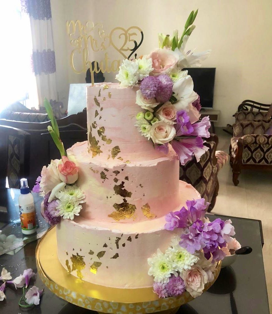 Today she made the biggest cake ever! A 3 tier cake in which the top tier alone is 2 kgs. It was so heavy that calling it a 10-12 kgs cake is an understatement.Follow  http://www.sugartime.in  for more.