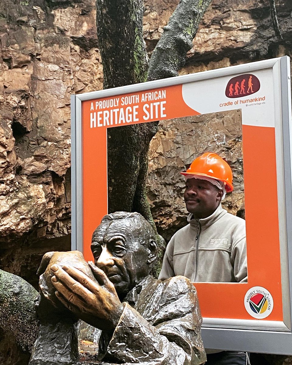 EVALcreations's tweet photo. #SouthAfrica #craddleofhumankind Unesco World Heritage and Wonder Cave 😍😍😍 You go inside the caves to dicover yourself in the womb of mother #Earth #nature 👍👍👍❤️ https://t.co/cByXnCutOb