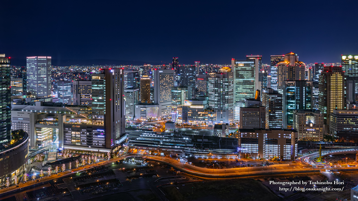 堀寿伸 Toshi 大阪夜景 東京夜景 好評発売中 Al Twitter 激変する大阪梅田夜景 近い将来この写真の範囲を中心に 大阪梅田 ツインタワーズサウス 1m 梅田曽根崎計画 192m 梅田3丁目計画 1m Jr新駅ビル 1m うめきた2期 185m 1m 176m 150m の8棟の超