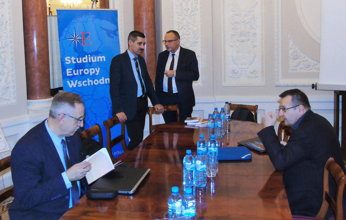 Podsumowanie prac po posiedzeniu Polsko-Ukraińskiej Komisji
dla badania relacji wzajemnych w latach 1917-21. Przedstawiono publiczne oświadczenie o wynikach posiedzenia.