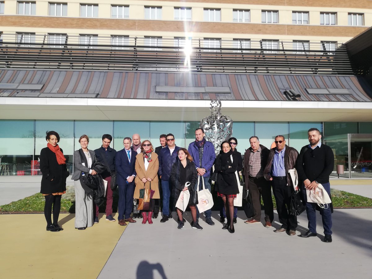 ICEX_'s tweet photo. Arranca la misión inversa de derivadores de pacientes argelinos a clínicas privadas españolas. La delegacion argelina (7 médicos,1 aseguradora,2 dtores clínicas) visita 14 clínicas en BCN, MAD, VAL, Benidorm, Alicante, Málaga y C. Real https://t.co/4eaclnYOYW #turismosanitario https://t.co/YqgXDmrezN