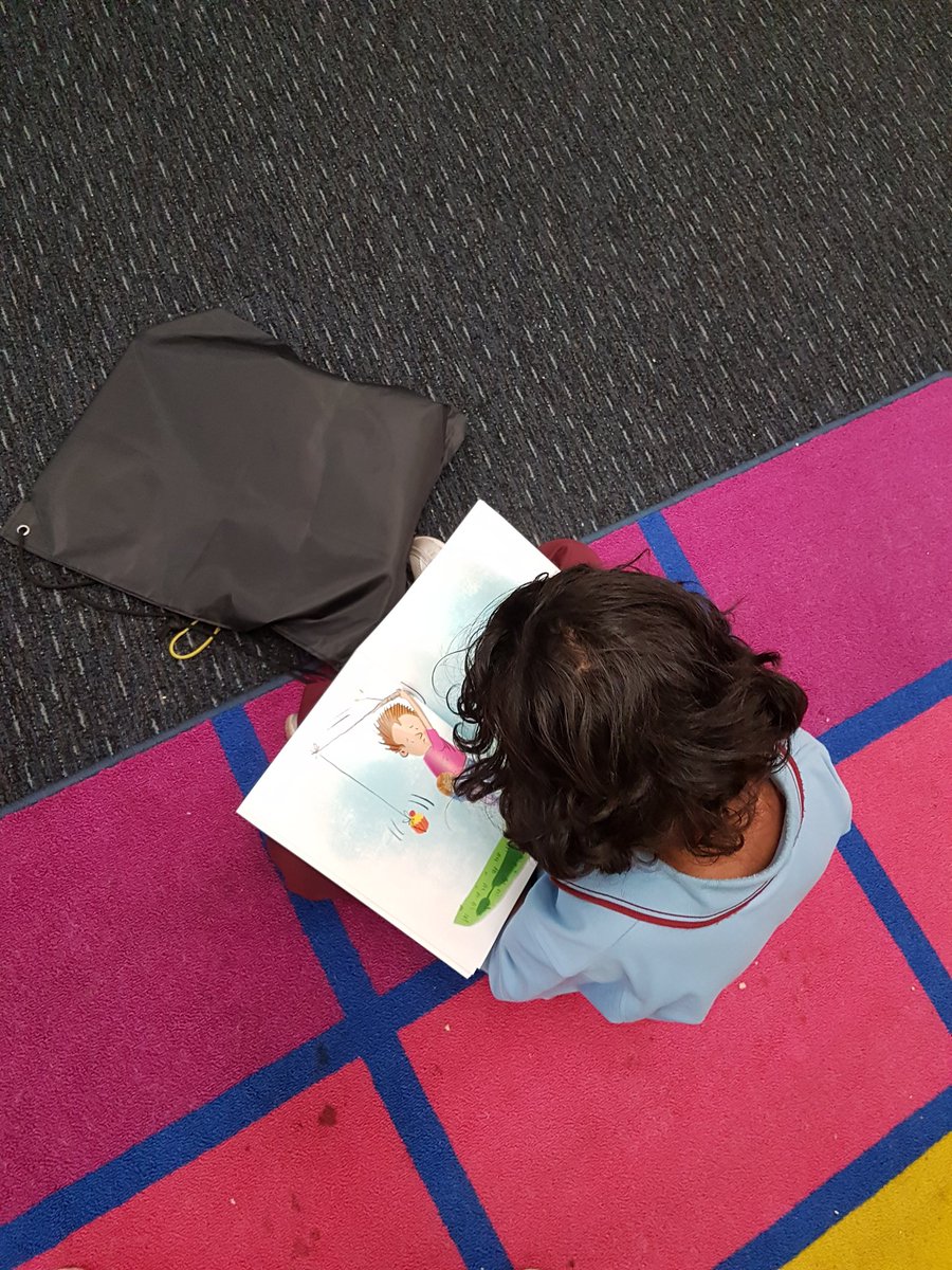 AWPS2A's tweet image. When 2A receives their @BooksInHomesAus packs it&apos;s a drop everything and read (DEAR) moment. @AuburnWestPS